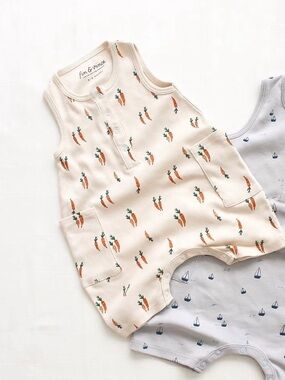 Fin & Vince carrot romper 6/12m